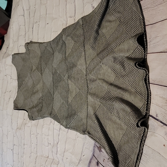 🌺2 For $20 Item🌺 Enfocus Studio Dress That Flares At The Bottom. Size 4. EUC - Picture 4 of 8